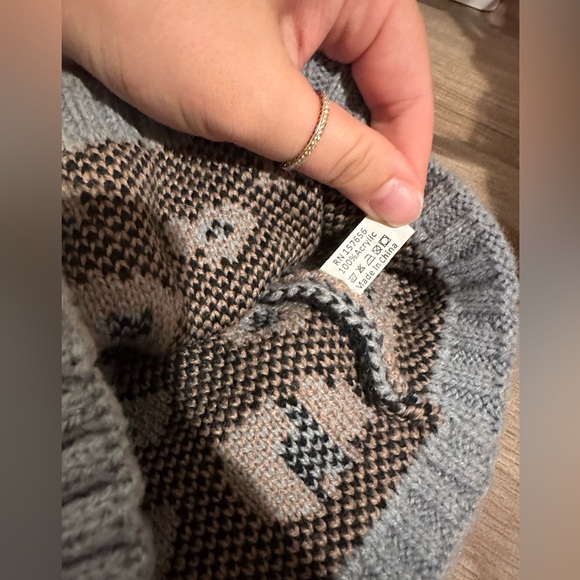 Gray Knit Leopard Print Pompom Beanie - Picture 3 of 3